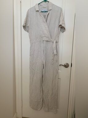 & Other Stories Light Gray Linen-Blend Short-Sleeve Wrap Jumpsuit